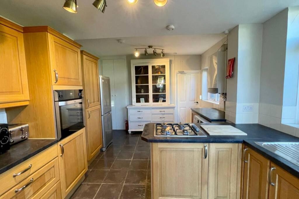 Large House Near Victoria Park For Groups, 10 Mins Bus To City Centre Cardiff Exterior foto
