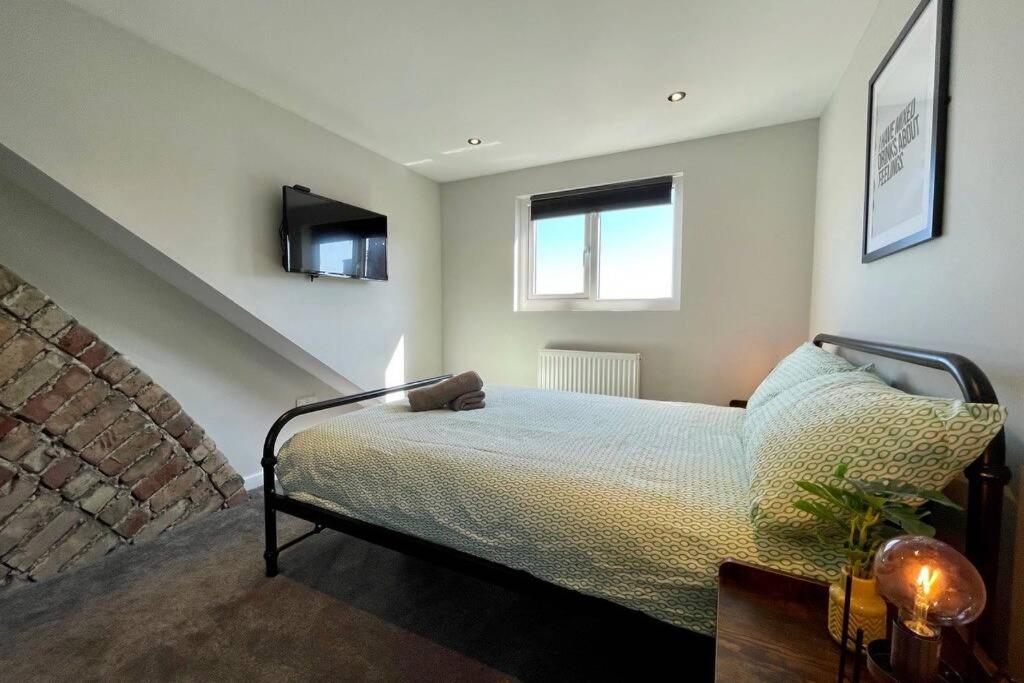 Large House Near Victoria Park For Groups, 10 Mins Bus To City Centre Cardiff Exterior foto